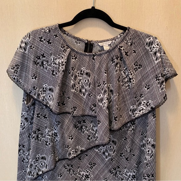 Cato Plus Size Ruffle Bib Flutter Sleeve Blouse Top - Picture 3 of 10